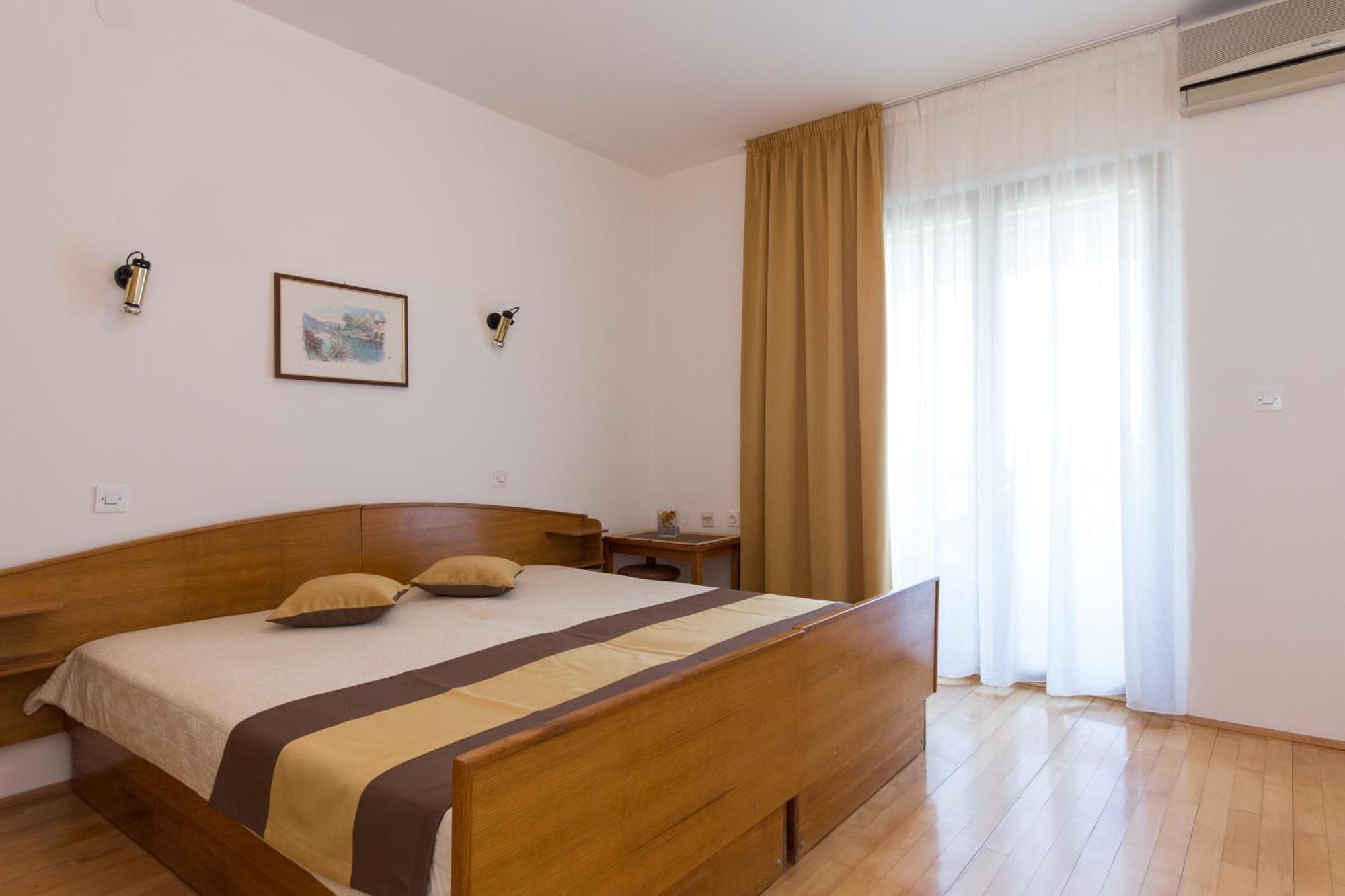 Apartment & Room Dinka, Krk Veglia Cameră foto